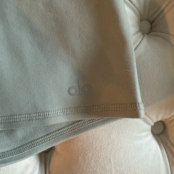 ALO Yoga Women's Sage Bike Shorts - Picture 2 of 4